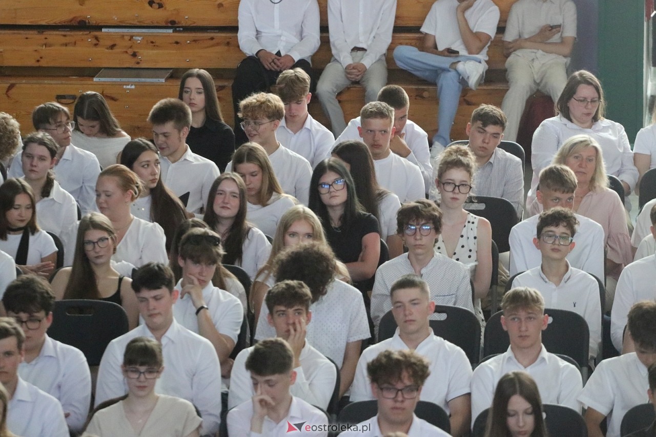 Zakończenie roku szkolnego w II LO w Ostrołęce [26.06.2026] - zdjęcie #93 - eOstroleka.pl