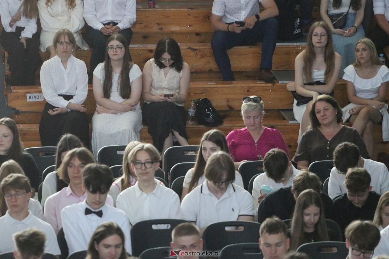 Zakończenie roku szkolnego w II LO w Ostrołęce [26.06.2026] - zdjęcie #79 - eOstroleka.pl