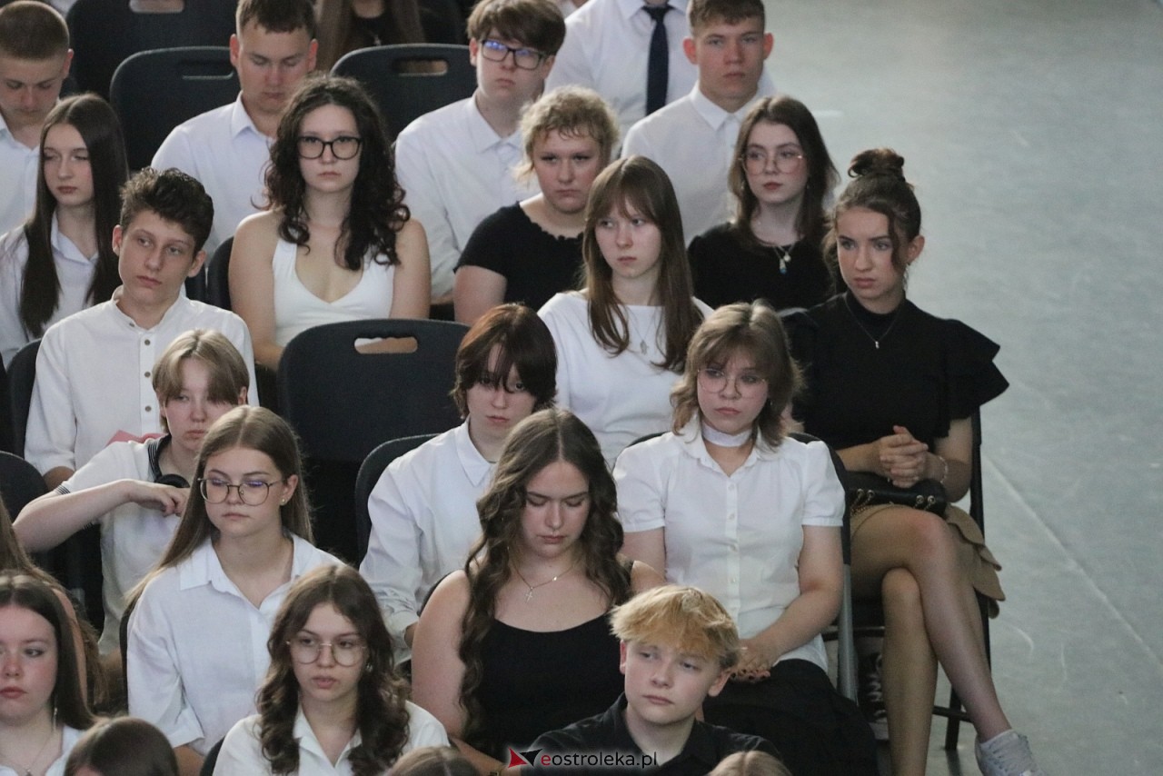 Zakończenie roku szkolnego w II LO w Ostrołęce [26.06.2026] - zdjęcie #66 - eOstroleka.pl