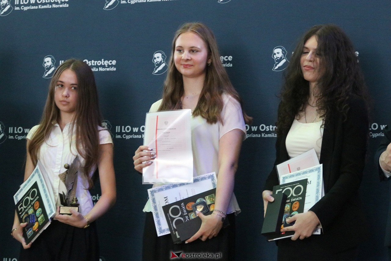 Zakończenie roku szkolnego w II LO w Ostrołęce [26.06.2026] - zdjęcie #56 - eOstroleka.pl
