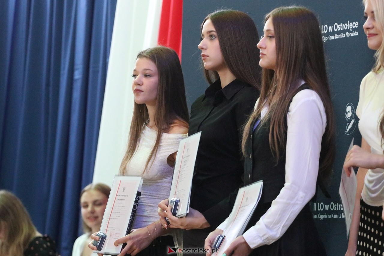 Zakończenie roku szkolnego w II LO w Ostrołęce [26.06.2026] - zdjęcie #37 - eOstroleka.pl