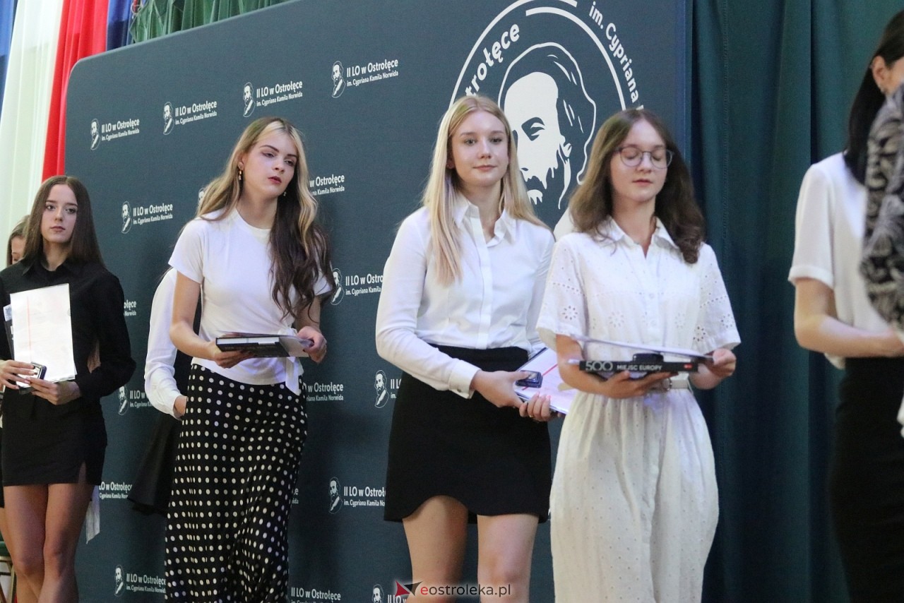 Zakończenie roku szkolnego w II LO w Ostrołęce [26.06.2026] - zdjęcie #27 - eOstroleka.pl