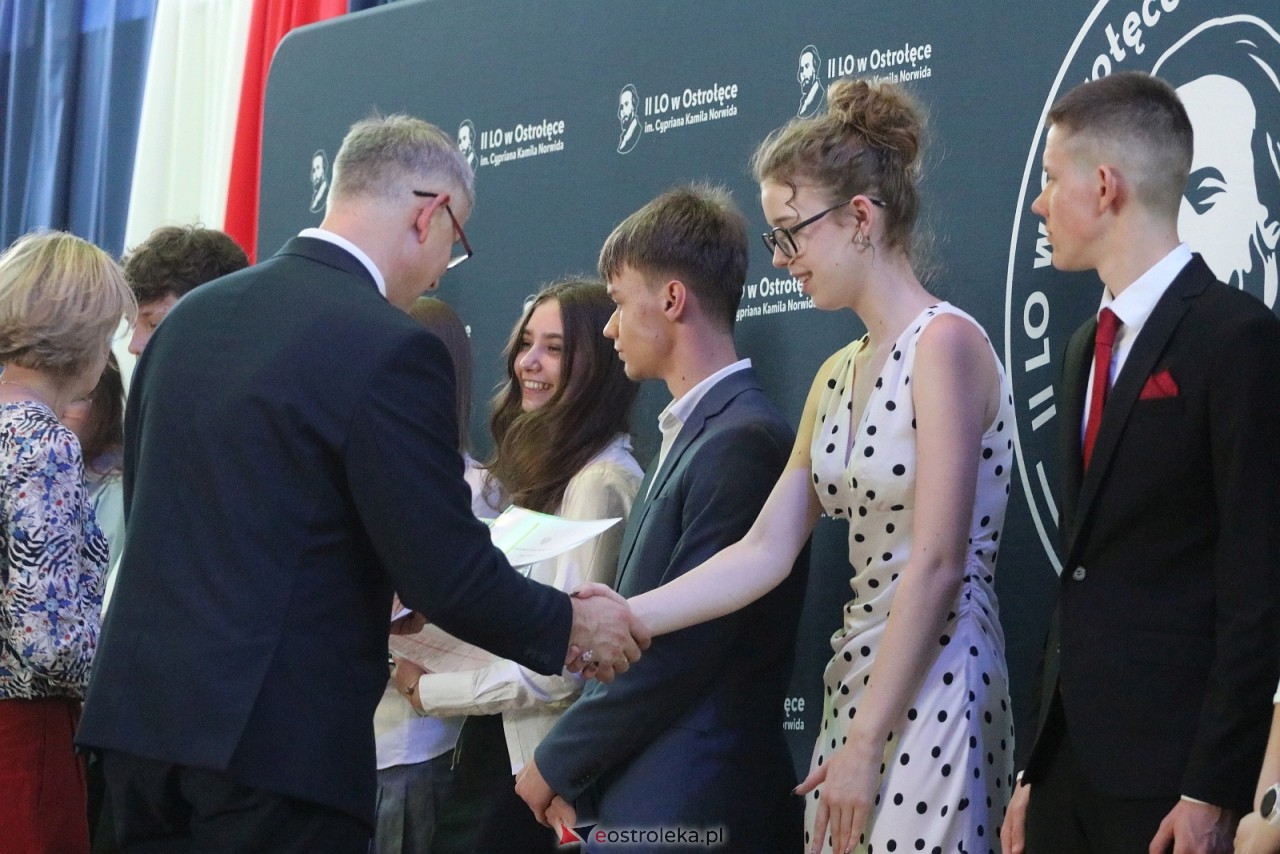 Zakończenie roku szkolnego w II LO w Ostrołęce [26.06.2026] - zdjęcie #25 - eOstroleka.pl