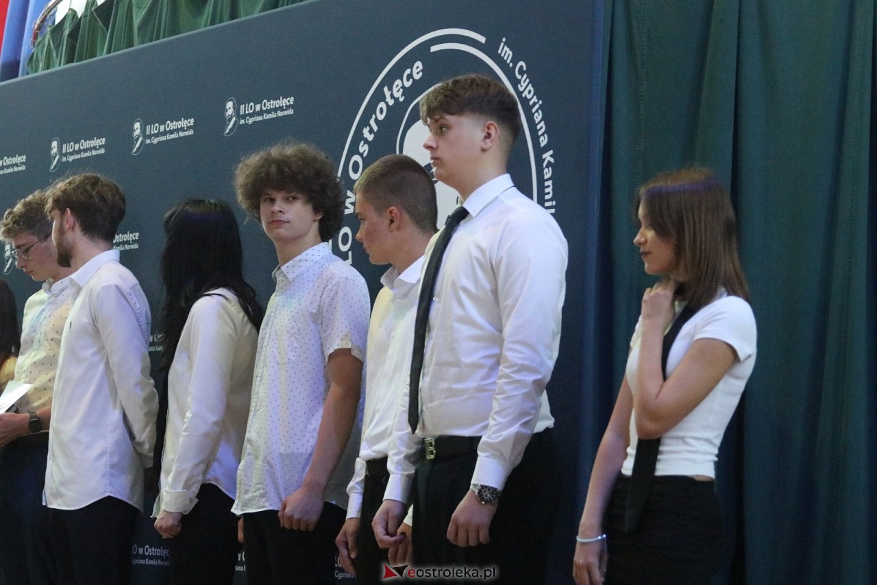 Zakończenie roku szkolnego w II LO w Ostrołęce [26.06.2026] - zdjęcie #30 - eOstroleka.pl
