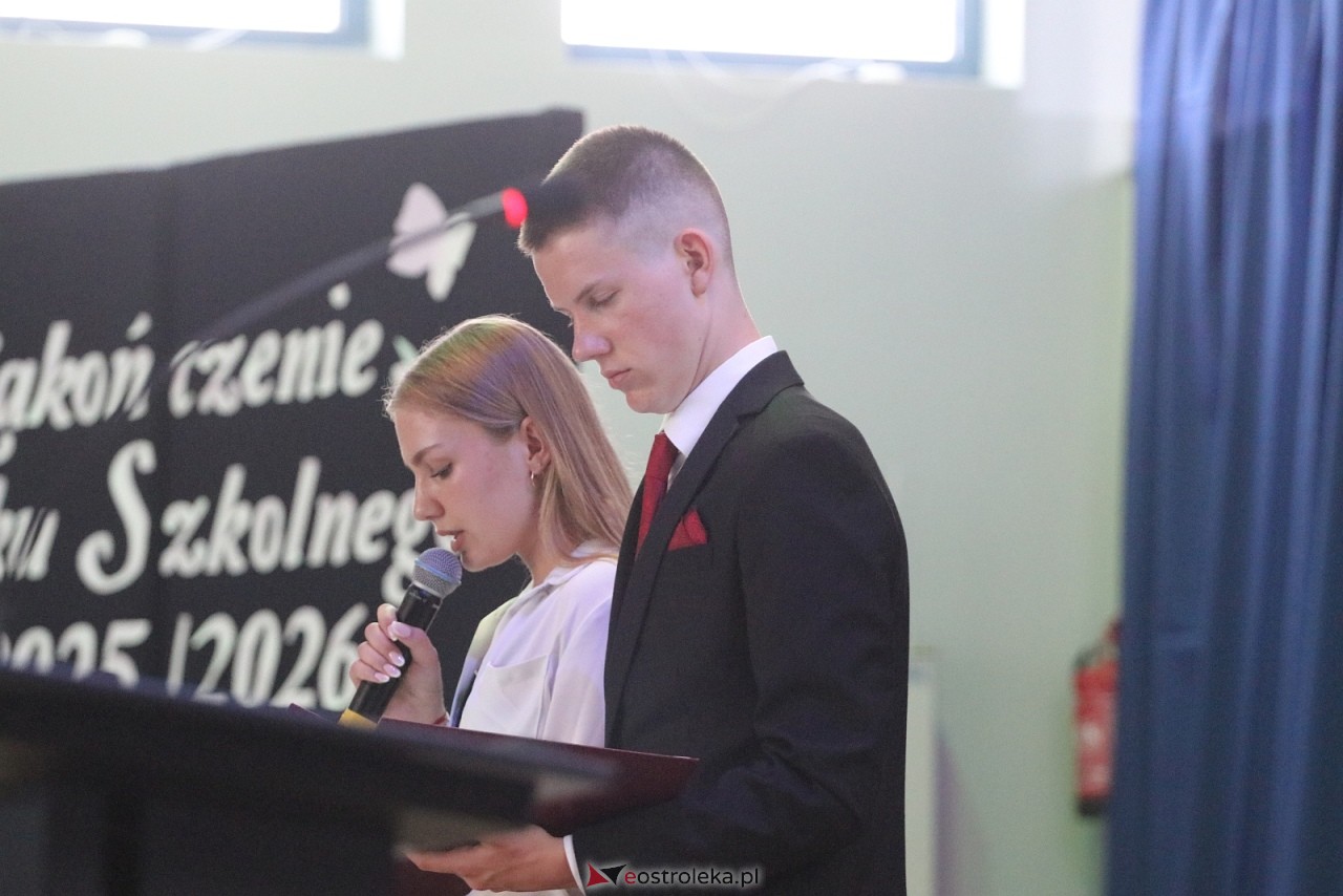 Zakończenie roku szkolnego w II LO w Ostrołęce [26.06.2026] - zdjęcie #3 - eOstroleka.pl