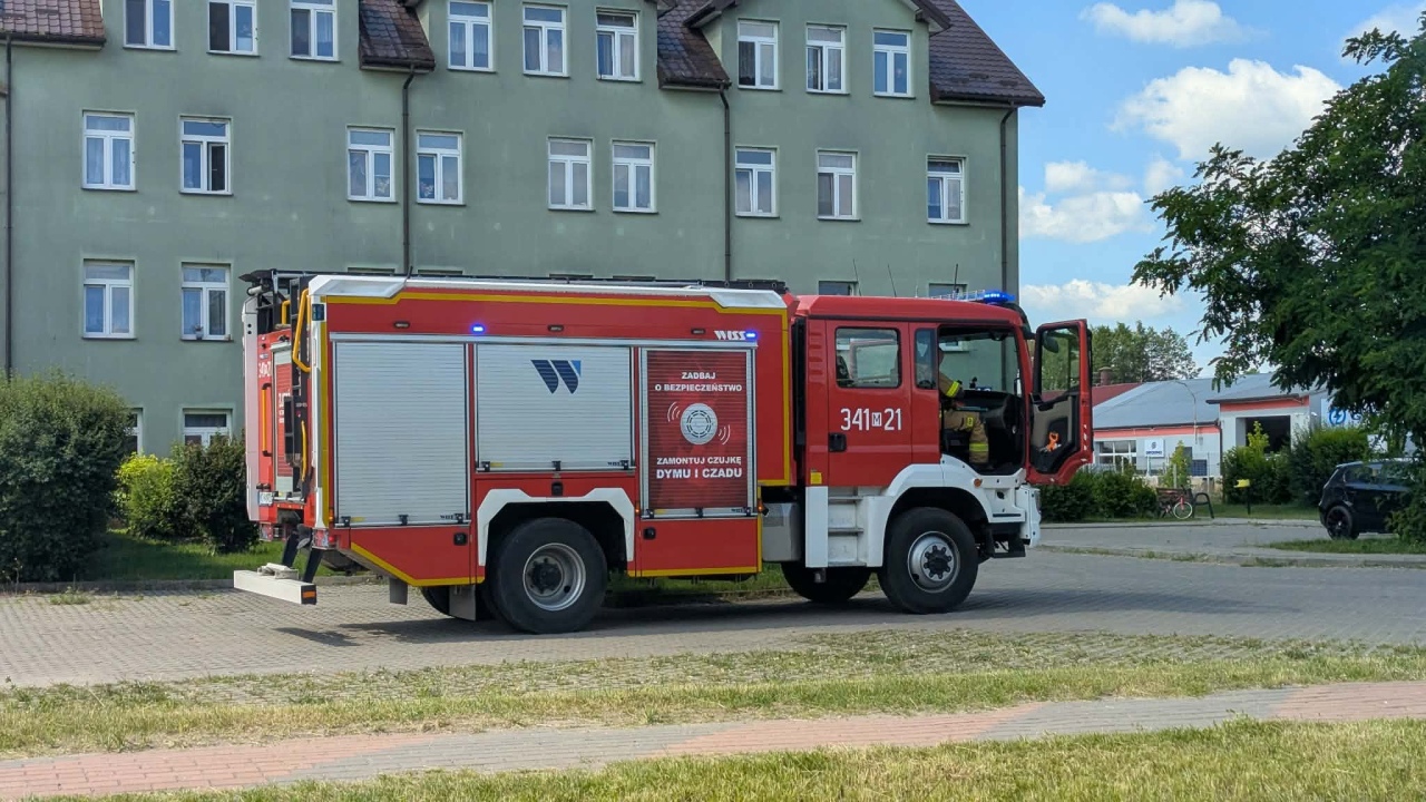Tragedia w bloku przy Kołobrzeskiej [26.06.2026] - zdjęcie #5 - eOstroleka.pl