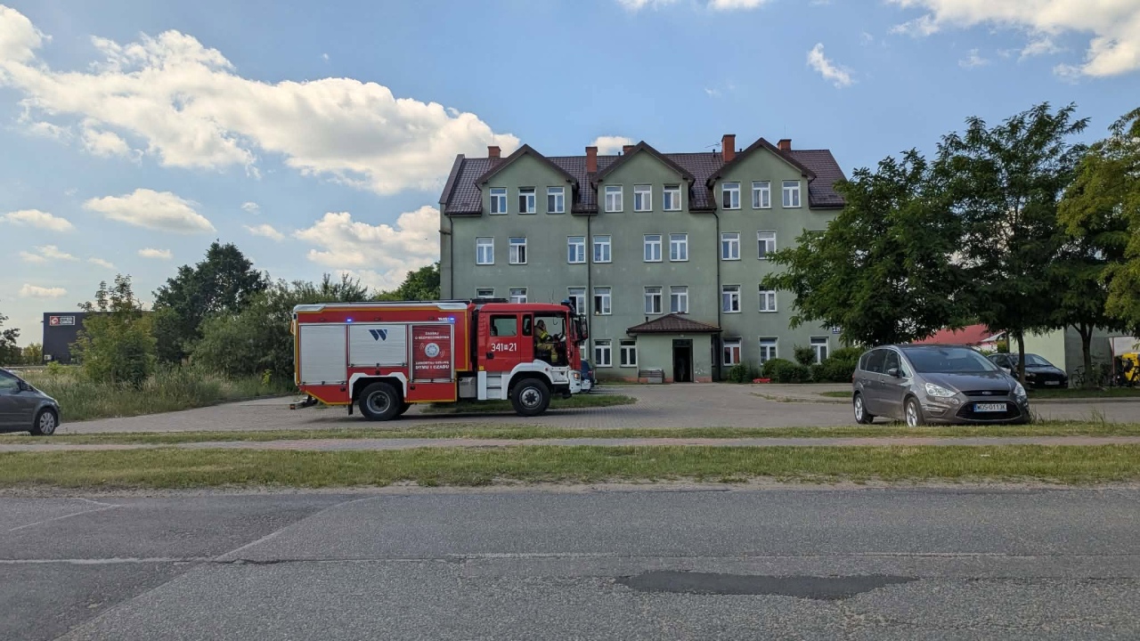 Tragedia w bloku przy Kołobrzeskiej [26.06.2026] - zdjęcie #3 - eOstroleka.pl