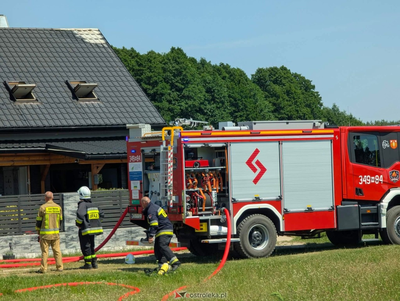 Pożar domu w Rzekuniu [28.06.2026] - zdjęcie #13 - eOstroleka.pl