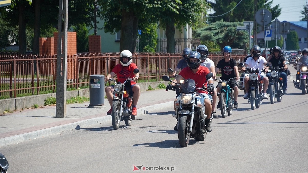 Rzekuń wita lato! - XV Rzekuński Zlot Starej Motoryzacji [28.06.2026] - zdjęcie #166 - eOstroleka.pl