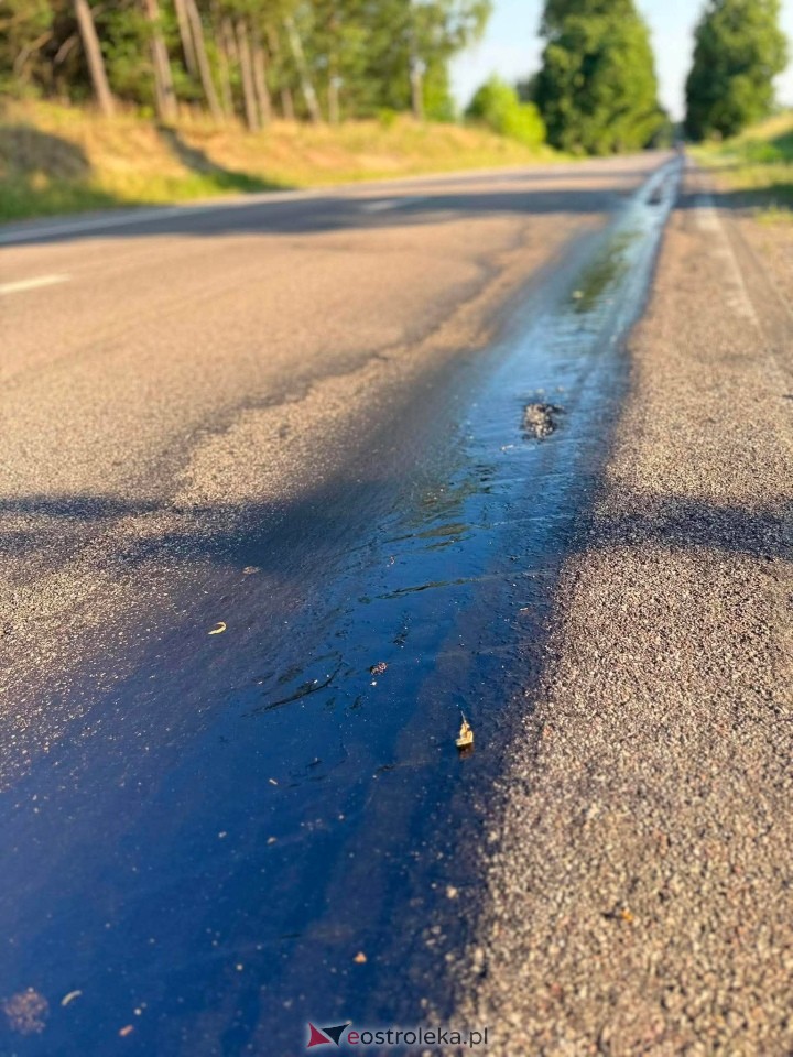 Upał roztopił asfalt pod Ostrołęką [28.06.2026] - zdjęcie #2 - eOstroleka.pl