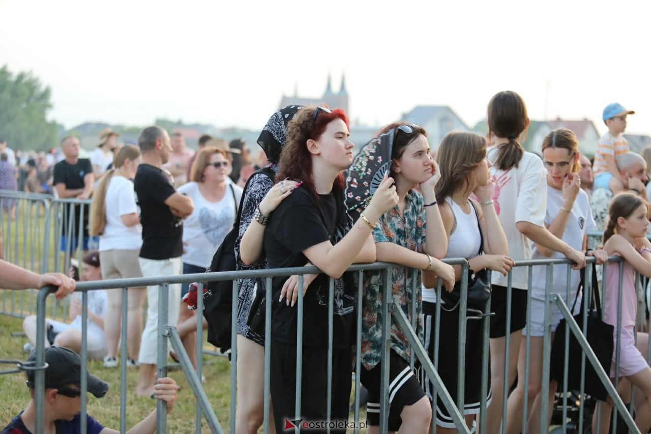 Rzekuń wita lato! Koncert Łydki Grubasa [28.06.2026] - zdjęcie #60 - eOstroleka.pl