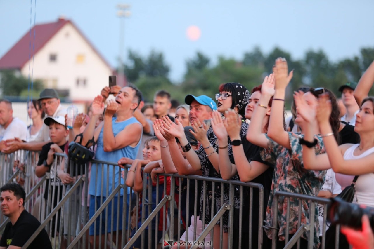 Rzekuń wita lato! Koncert Łydki Grubasa [28.06.2026] - zdjęcie #50 - eOstroleka.pl