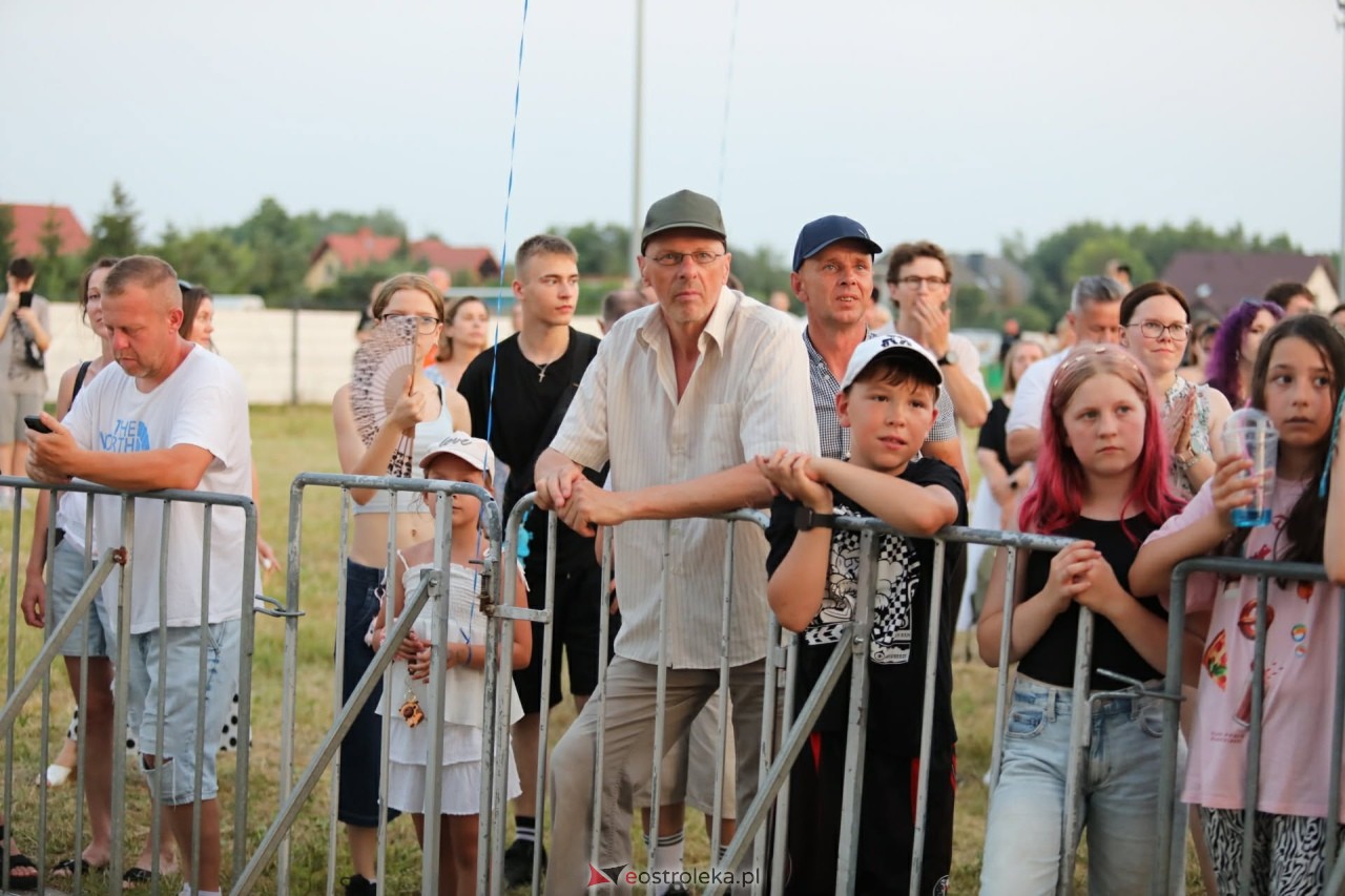 Rzekuń wita lato! Koncert Łydki Grubasa [28.06.2026] - zdjęcie #37 - eOstroleka.pl