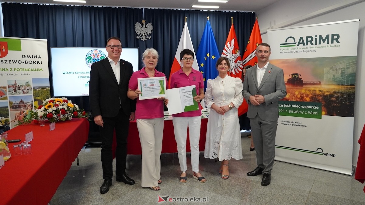 Czeki dla Kół Gospodyń Wiejskich. Uroczystość w Olszewie-Borkach [29.06.2026] - zdjęcie #53 - eOstroleka.pl