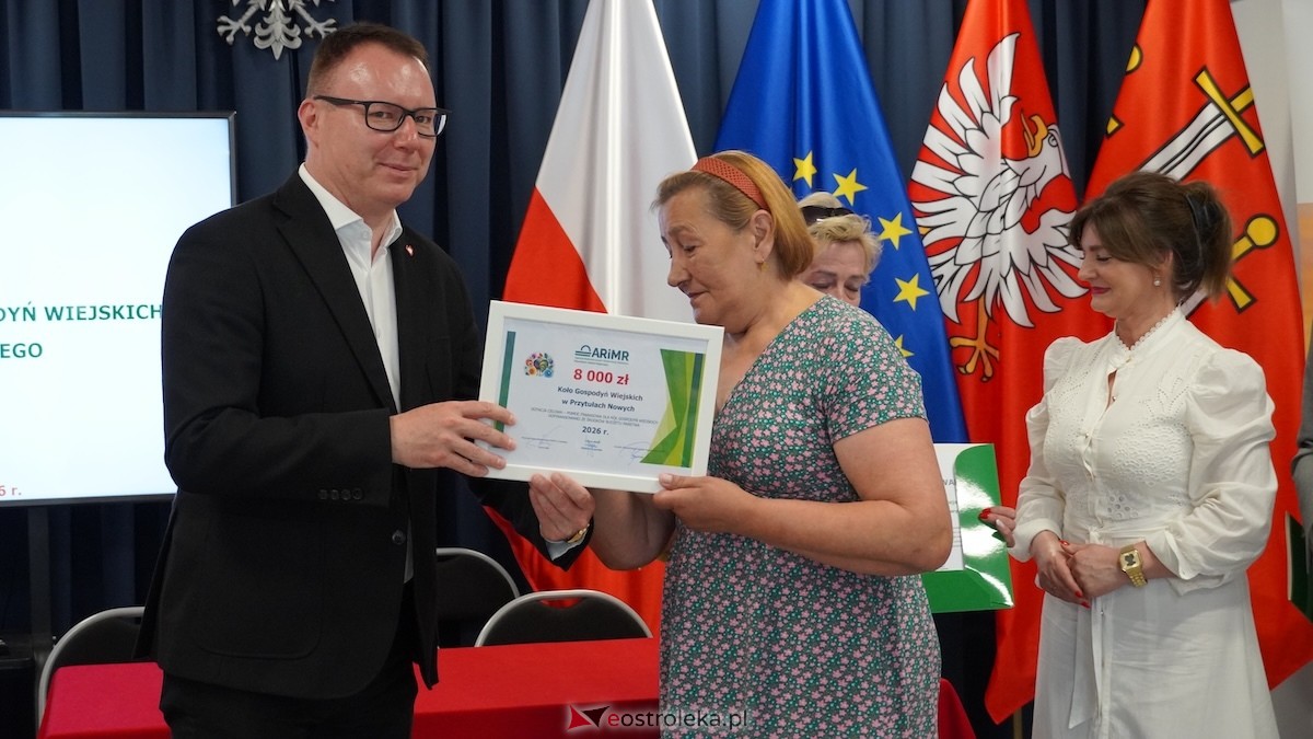 Czeki dla Kół Gospodyń Wiejskich. Uroczystość w Olszewie-Borkach [29.06.2026] - zdjęcie #34 - eOstroleka.pl
