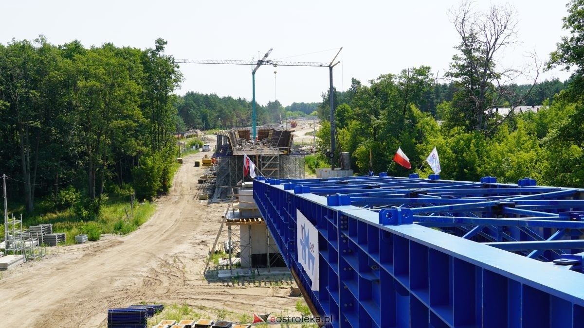 Kluczowy moment budowy obwodnicy Ostrołęki. Nasunięto ostatni segment mostu [29.06.2026]  - zdjęcie #25 - eOstroleka.pl
