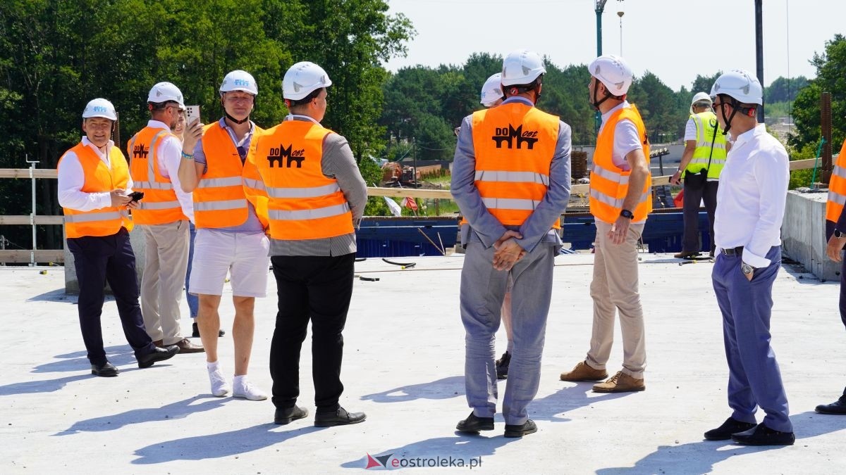 Kluczowy moment budowy obwodnicy Ostrołęki. Nasunięto ostatni segment mostu [29.06.2026]  - zdjęcie #14 - eOstroleka.pl