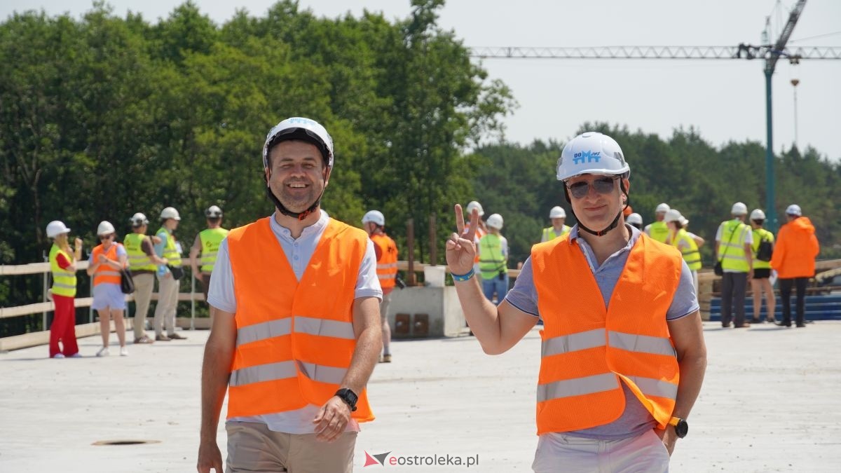 Kluczowy moment budowy obwodnicy Ostrołęki. Nasunięto ostatni segment mostu [29.06.2026]  - zdjęcie #11 - eOstroleka.pl