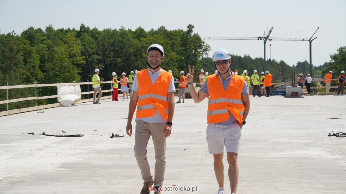 Kluczowy moment budowy obwodnicy Ostrołęki. Nasunięto ostatni segment mostu [29.06.2026]  - zdjęcie #10 - eOstroleka.pl