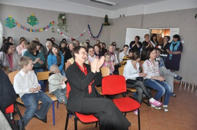Spotkanie opłatkowe w ostrołęckm domu dziecka [16.XII.2011] - zdjęcie #3 - eOstroleka.pl