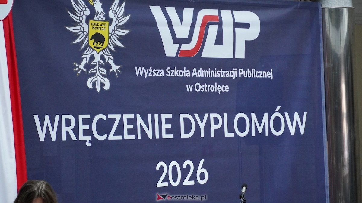 130 absolwentów odebrało dyplomy w WSAP. Po raz pierwszy wręczono tytuły magistra! [03.07.2026] - zdjęcie #75 - eOstroleka.pl