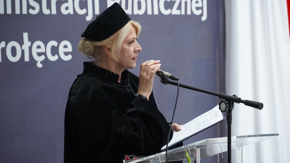 130 absolwentów odebrało dyplomy w WSAP. Po raz pierwszy wręczono tytuły magistra! [03.07.2026] - zdjęcie #55 - eOstroleka.pl