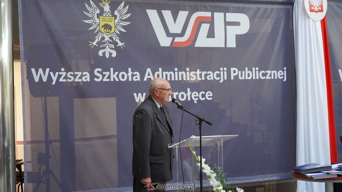 130 absolwentów odebrało dyplomy w WSAP. Po raz pierwszy wręczono tytuły magistra! [03.07.2026] - zdjęcie #38 - eOstroleka.pl
