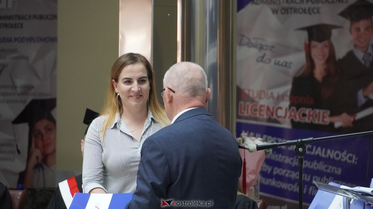 130 absolwentów odebrało dyplomy w WSAP. Po raz pierwszy wręczono tytuły magistra! [03.07.2026] - zdjęcie #2 - eOstroleka.pl