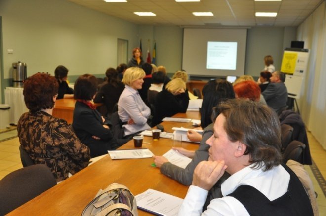 Spotkanie podsumowujące projekt Znajomość języka migowego to lepsza propozycja na rynku pracy [16.XII.2011] - zdjęcie #1 - eOstroleka.pl