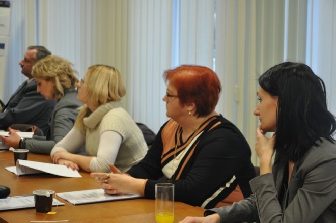 Spotkanie podsumowujące projekt Znajomość języka migowego to lepsza propozycja na rynku pracy [16.XII.2011] - zdjęcie #9 - eOstroleka.pl