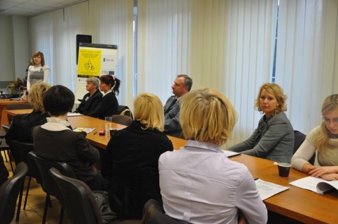 Spotkanie podsumowujące projekt Znajomość języka migowego to lepsza propozycja na rynku pracy [16.XII.2011] - zdjęcie #12 - eOstroleka.pl