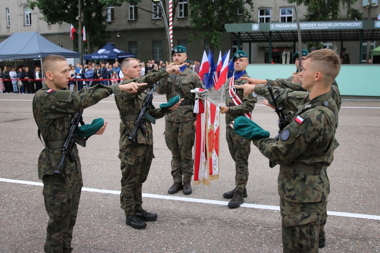 Przysięga wojskowa w Przasnyszu [4.07.2026] - zdjęcie #11 - eOstroleka.pl