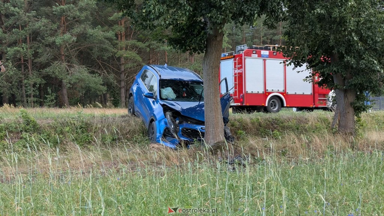 Wypadek we wsi Grądzik [8.07.2026] - zdjęcie #7 - eOstroleka.pl
