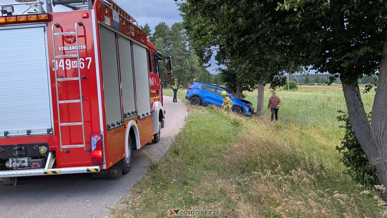Wypadek we wsi Grądzik [8.07.2026] - zdjęcie #6 - eOstroleka.pl
