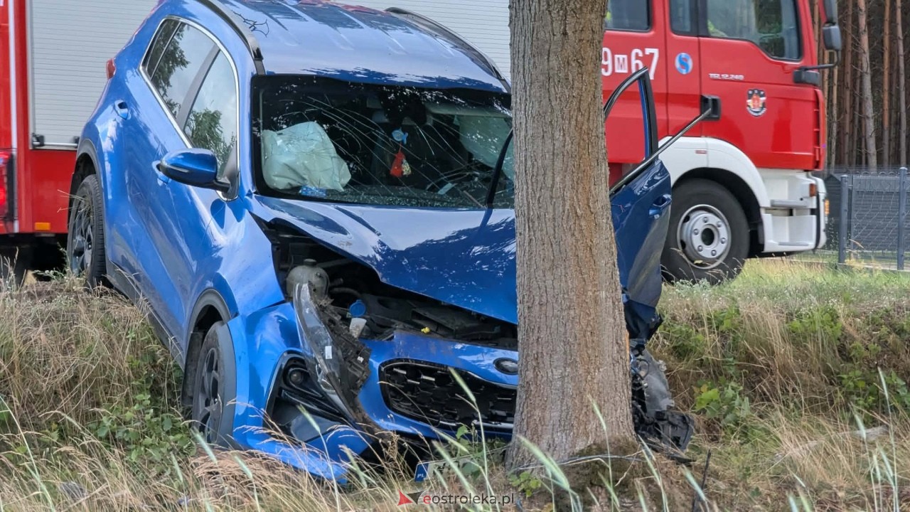 Wypadek we wsi Grądzik [8.07.2026] - zdjęcie #3 - eOstroleka.pl