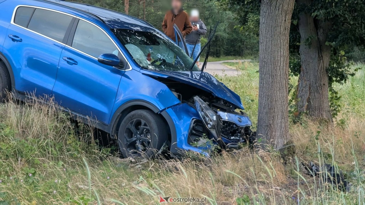 Wypadek we wsi Grądzik [8.07.2026] - zdjęcie #2 - eOstroleka.pl