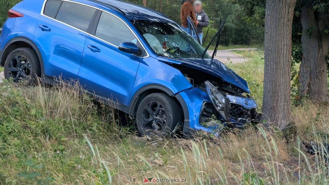 Wypadek we wsi Grądzik [8.07.2026] - zdjęcie #1 - eOstroleka.pl