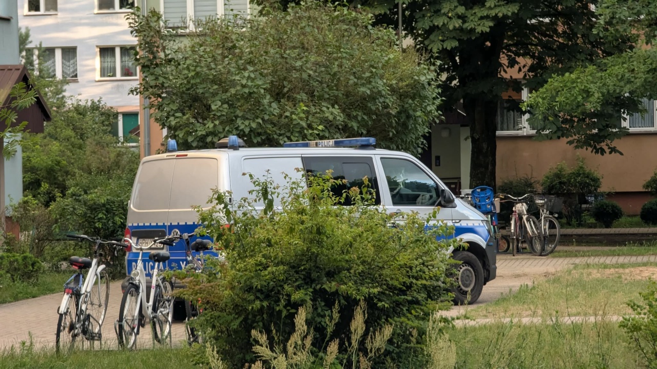 Interwencja służb przy Modrzejewskiej [10.07.2026] - zdjęcie #1 - eOstroleka.pl