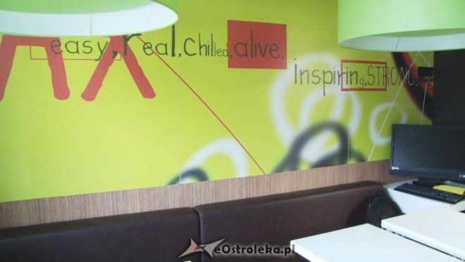 Otwarcie restauracji McDonalds w Ostrołęce [17.12.2011] - zdjęcie #14 - eOstroleka.pl