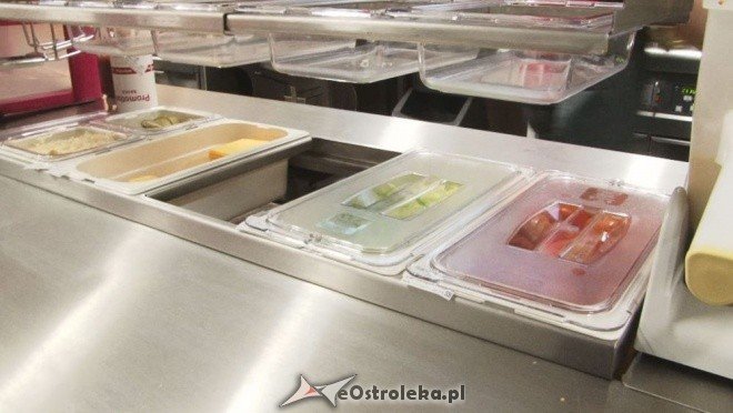 Otwarcie restauracji McDonalds w Ostrołęce [17.12.2011] - zdjęcie #7 - eOstroleka.pl