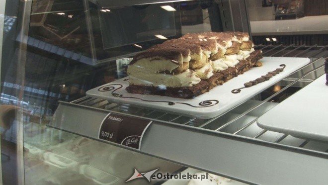 Otwarcie restauracji McDonalds w Ostrołęce [17.12.2011] - zdjęcie #1 - eOstroleka.pl