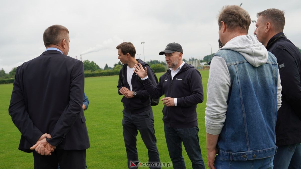 Przekazanie placu budowy stadionu lekkoatletycznego w Ostrołęce [13.07.2026] - zdjęcie #11 - eOstroleka.pl