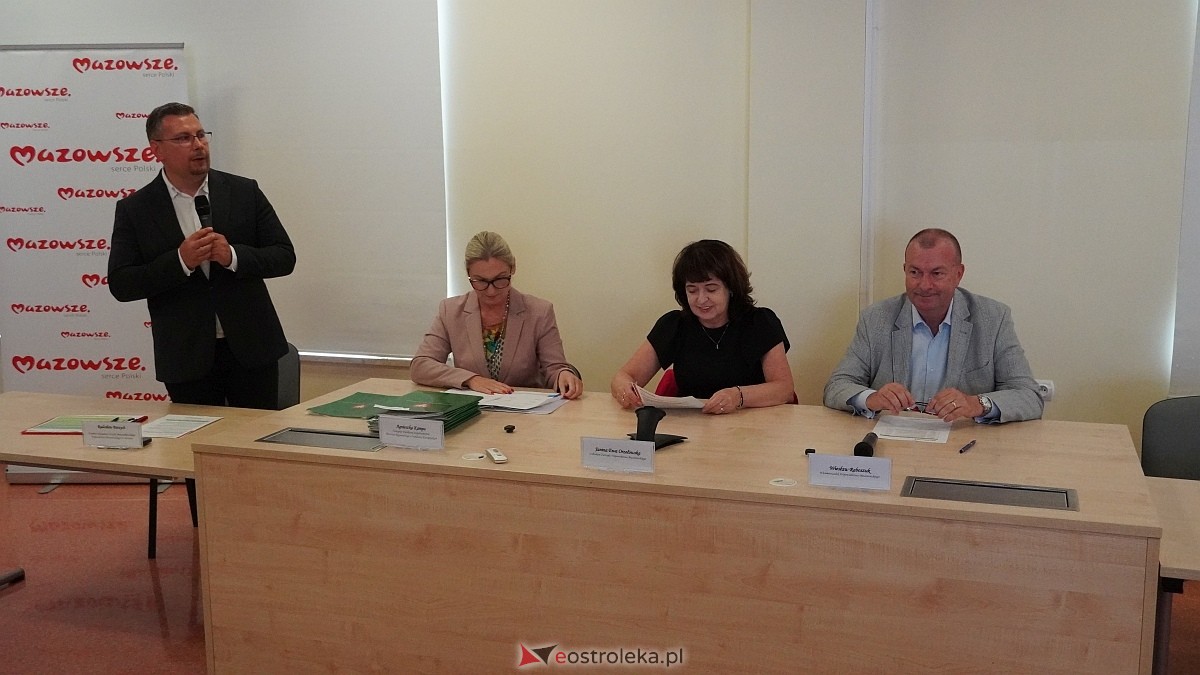 Podpisanie umów w ramach projektu Mazowsze pomaga [16.07.2026] - zdjęcie #69 - eOstroleka.pl