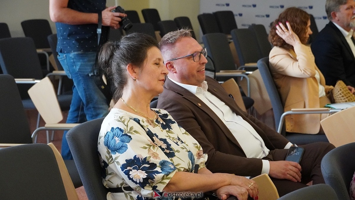Podpisanie umów w ramach projektu Mazowsze pomaga [16.07.2026] - zdjęcie #58 - eOstroleka.pl
