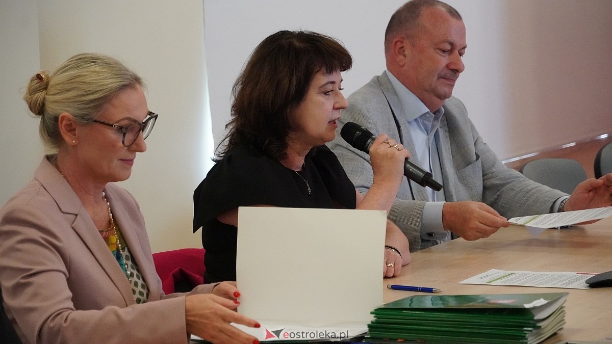 Podpisanie umów w ramach projektu Mazowsze pomaga [16.07.2026] - zdjęcie #51 - eOstroleka.pl