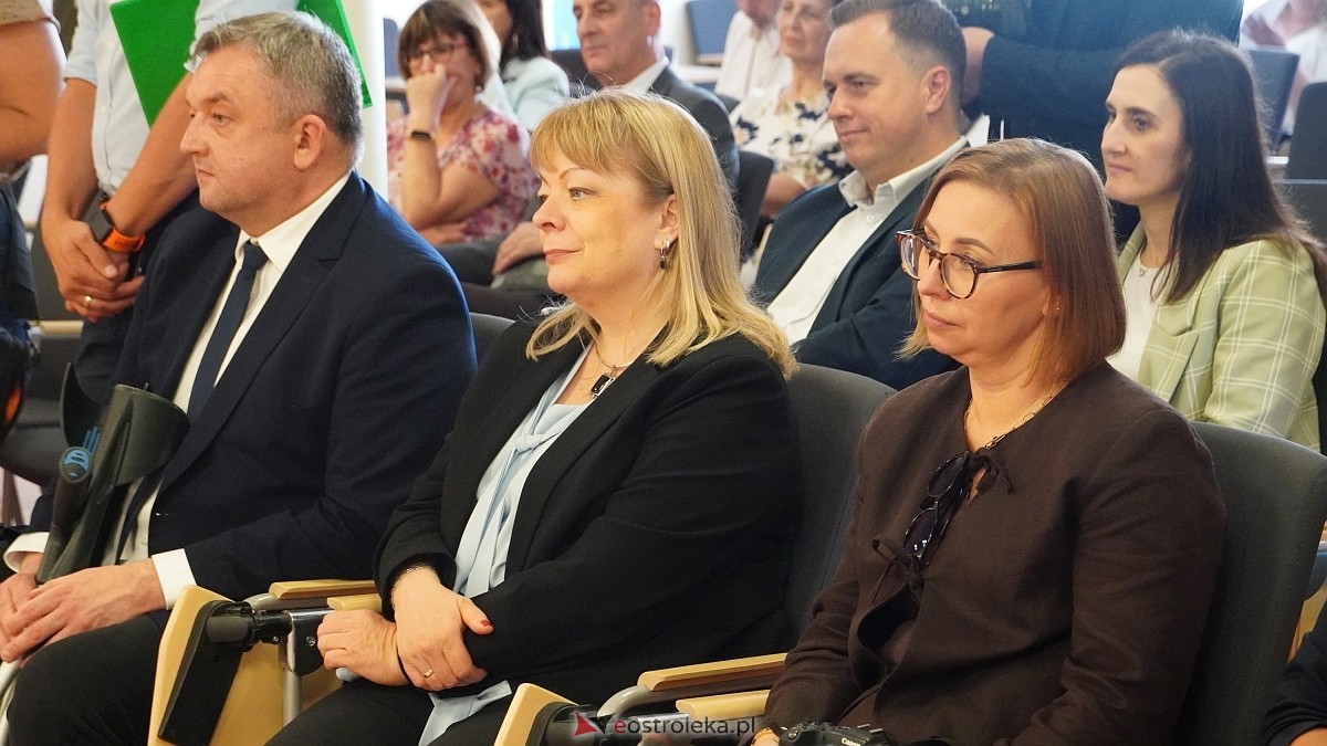 Podpisanie umów w ramach projektu Mazowsze pomaga [16.07.2026] - zdjęcie #50 - eOstroleka.pl