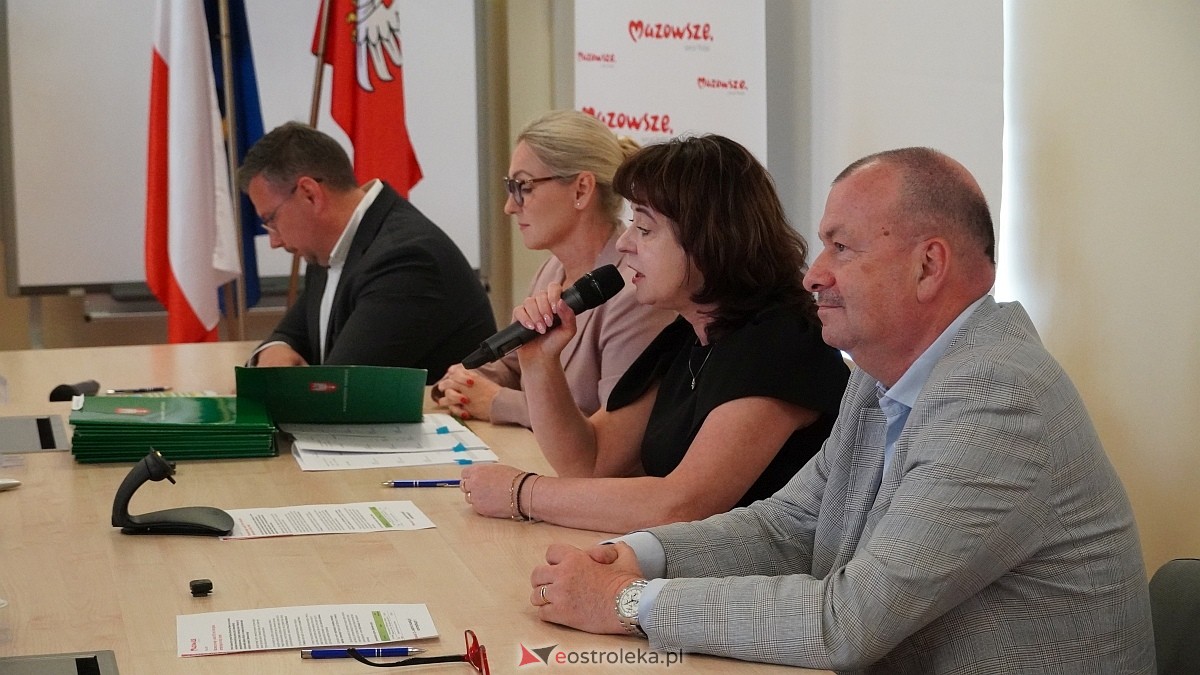 Podpisanie umów w ramach projektu Mazowsze pomaga [16.07.2026] - zdjęcie #46 - eOstroleka.pl