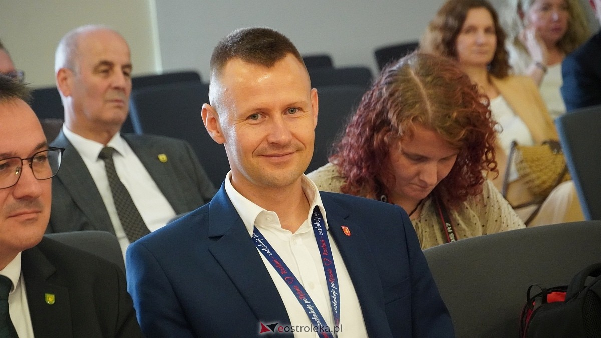 Podpisanie umów w ramach projektu Mazowsze pomaga [16.07.2026] - zdjęcie #43 - eOstroleka.pl