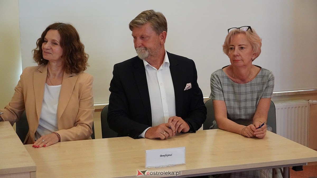 Podpisanie umów w ramach projektu Mazowsze pomaga [16.07.2026] - zdjęcie #40 - eOstroleka.pl