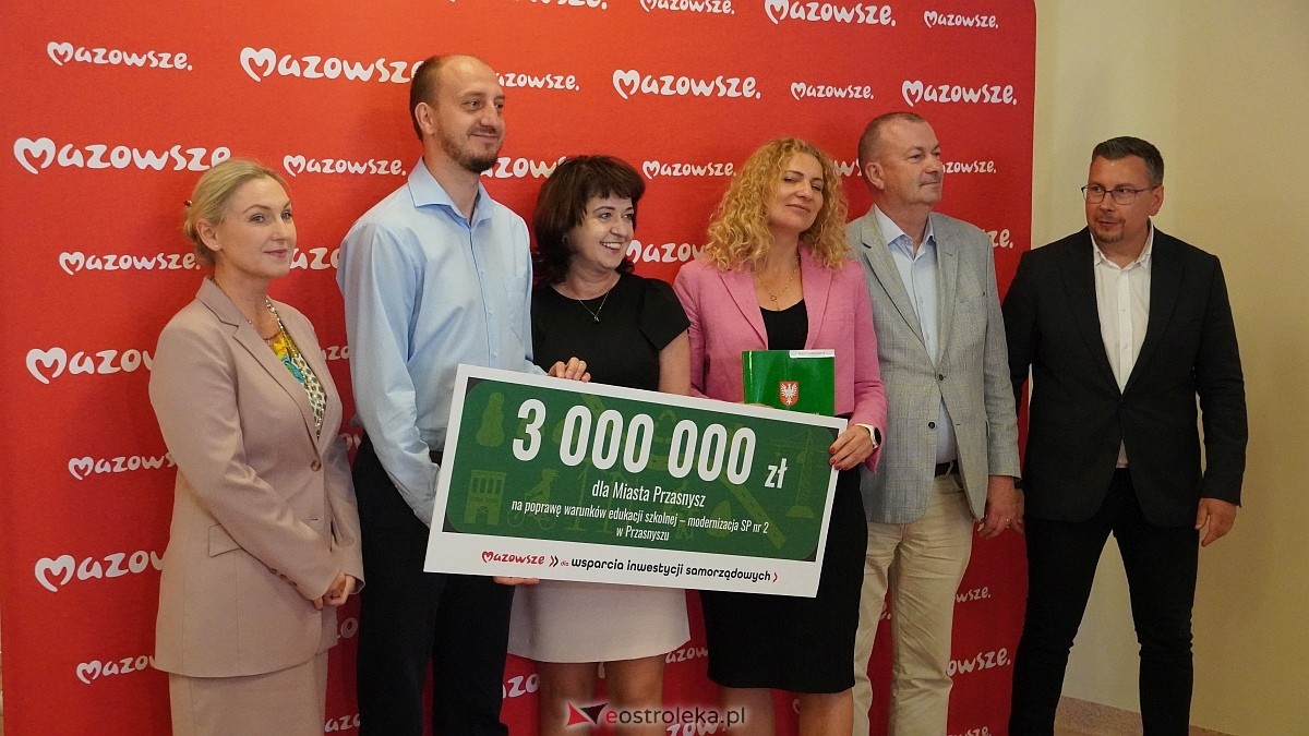 Podpisanie umów w ramach projektu Mazowsze pomaga [16.07.2026] - zdjęcie #34 - eOstroleka.pl